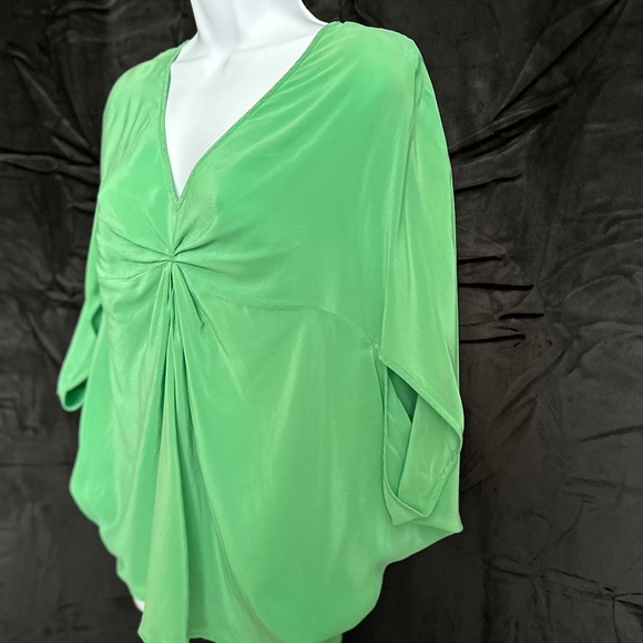 Natori, green silk blouse, size S - Picture 2 of 5